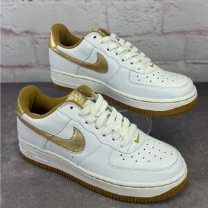 Nike Women’s Air Force 1 White and Gold Sneakers NEW 7 SAMPLE/PROTOTYPE